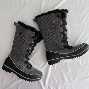 Sorel Joan Of Arctic Gray Houndstooth Waterproof Faux Fur Snow Boots LL2517 7.5